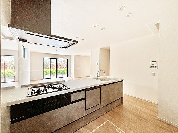 カウンター越しにお話しをしながら毎日のお料理をもっと楽しく