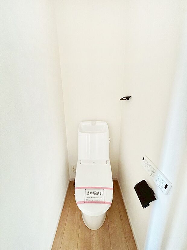 トイレは安心の2箇所!朝のバタバタも一安心です。