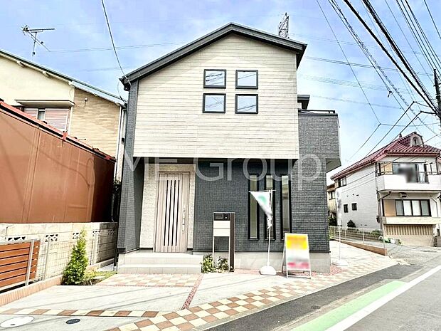 たっぷりの陽光と開放感に包まれる明るい住まい