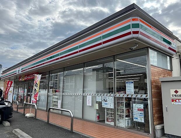 コンビニ 400m セブン-イレブン 武蔵野関前3丁目店