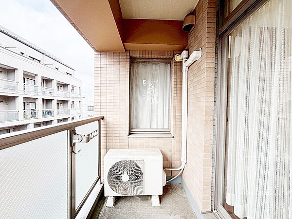 風通しの良いバルコニー