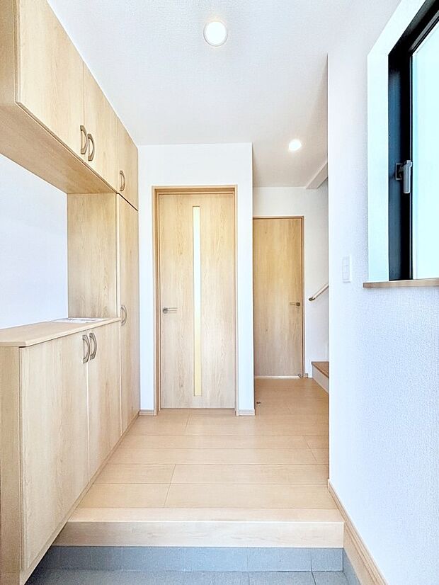 家族の帰宅やお客様をあたたかく迎える玄関