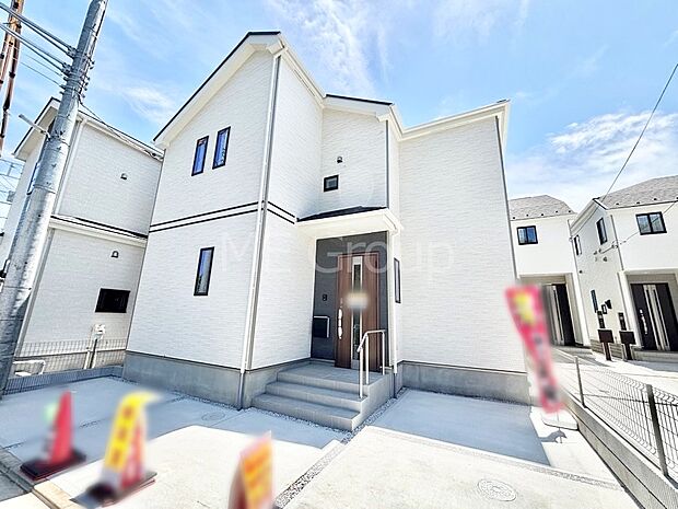 たっぷりの陽光と心地よい風が舞い込む住まい