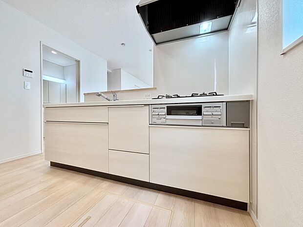 広々とした使い勝手の良いキッチンで日々のお料理も楽しくなりそう