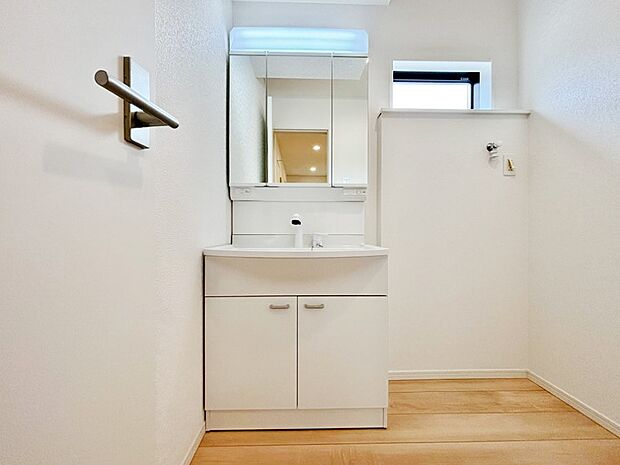 収納力と機能性に優れた洗面化粧台