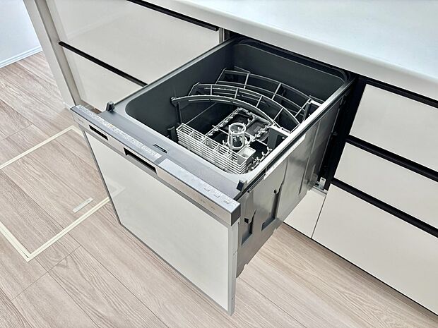 面倒なお片づけは食洗機にお任せ!家事の負担が減って、時間にも気持ちにもゆとりができます。