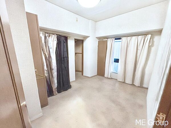 使いやすい形でベットや家具の置き方にも困ることもありません。　※一部CG加工あり
