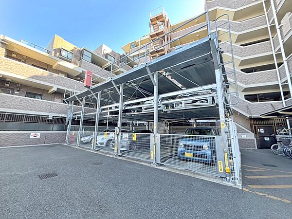立体駐車場（空き状況は都度ご確認ください）