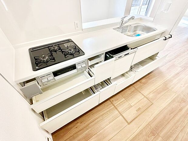 使いやすさを優先したスライド式収納タイプ!