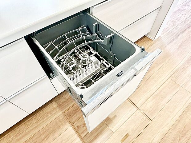 面倒なお片づけは食洗機にお任せ!家事の負担が減って、時間にも気持ちにもゆとりができます。