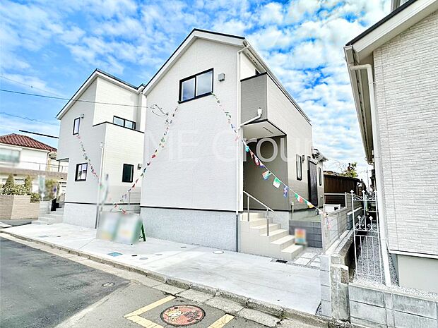 たっぷりの陽光と心地よい風が舞い込む住まい