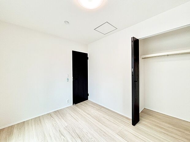 収納が充実しているので、居住スペースを広く使えます。