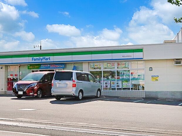 コンビニ 200m ファミリーマート 所沢小手指南店