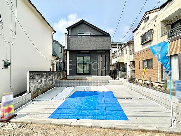 洗練された外観、上質な住空間が広がる室内は永く安心して過ごせる住居です。