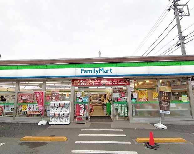 コンビニ 400m ファミリーマート 小金井前原店