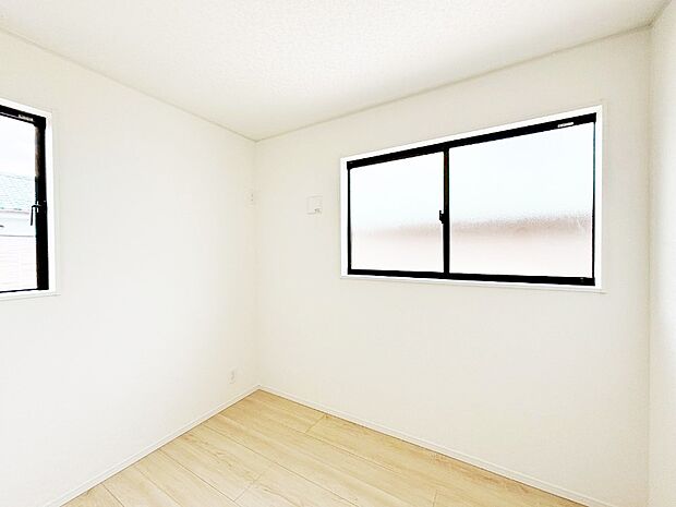 子供部屋にもおすすめな収納スペースたっぷりの居室