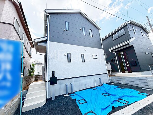 洗練された外観、上質な住空間が広がる室内は永く安心して過ごせる住居です。
