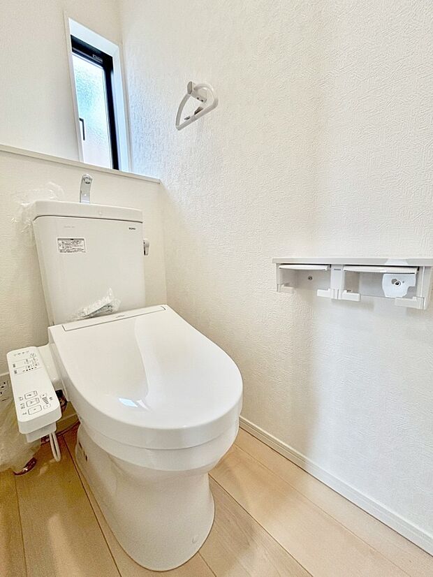 トイレは安心の2箇所!朝のバタバタも一安心です。