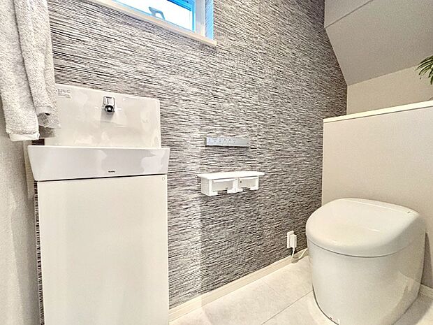 トイレは1階と2階それぞれに配置されていてとても便利です。