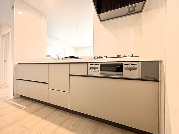 ゆとりあるキッチンではご家族と楽しくお料理ができます。