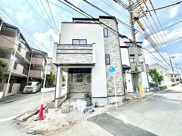 溢れる陽光でご家族の笑顔も輝く