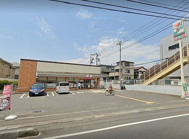 コンビニ 400m セブン-イレブン 所沢北秋津店