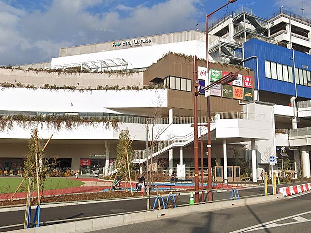 スーパー 700m サミットストア エミテラス所沢店