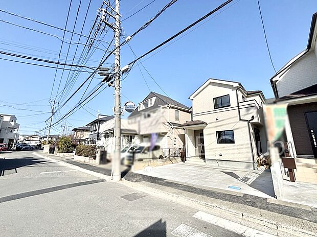 前面道路はきちんと整備されています