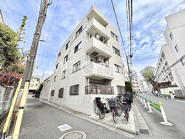 外観 生活に便利な地に伸びやかな家族の生活風景を描く住まい
