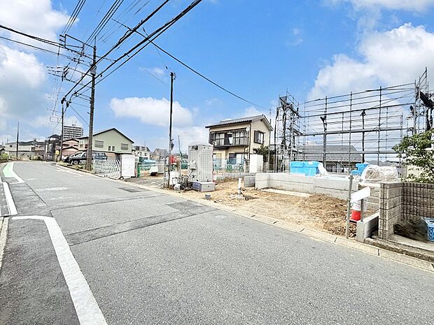 見通しの良さとともに、街並みに開放感を与えてくれます。 