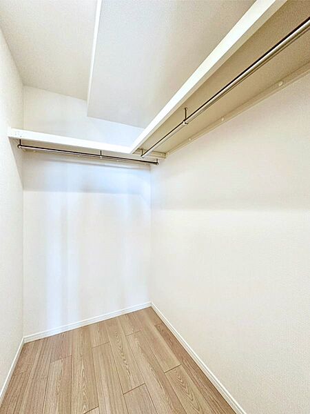 ウォークインクローゼットのある住まいでスッキリ快適な生活を