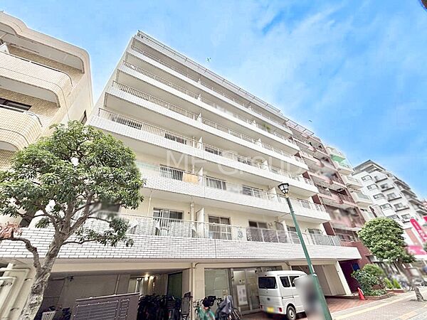 上質感あふれる外観デザインで魅力の住まいを実現