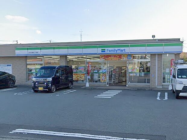 コンビニ 300m ファミリーマート小平大沼町二丁目店
