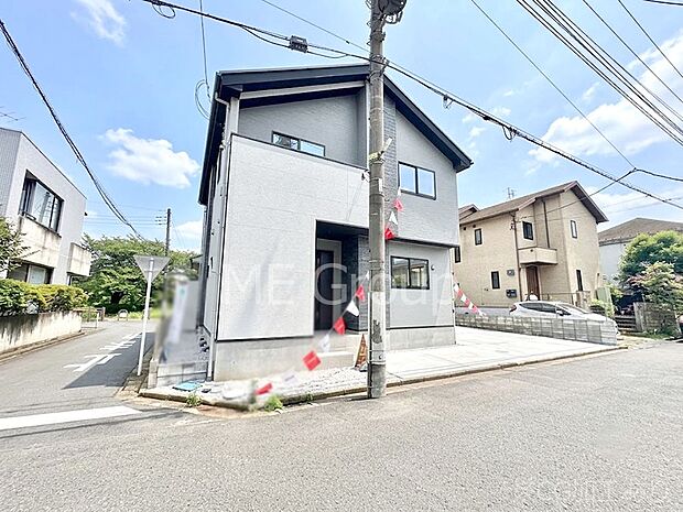 前面道路はきちんと整備されています
