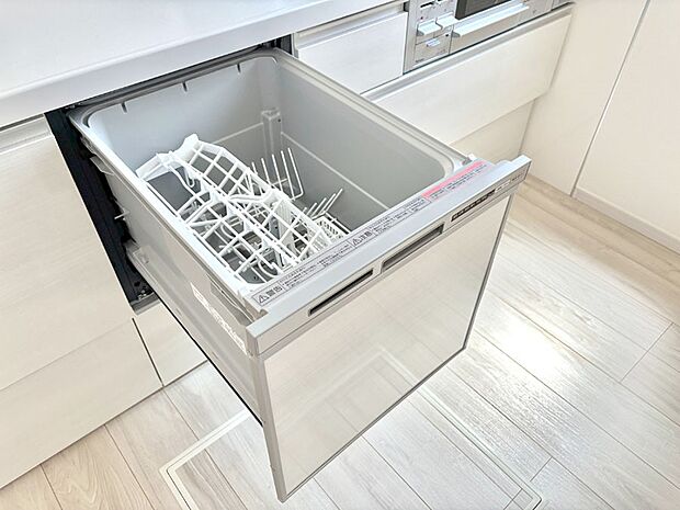 面倒なお片づけは食洗機にお任せ！家事の負担が減って、時間にも気持ちにもゆとりができます。