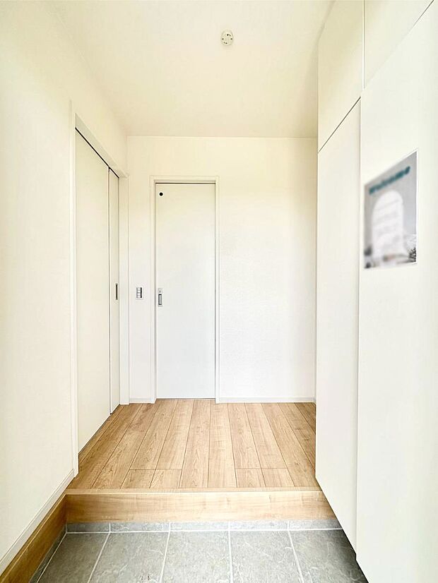 家族の帰宅やお客様をあたたかく迎える玄関