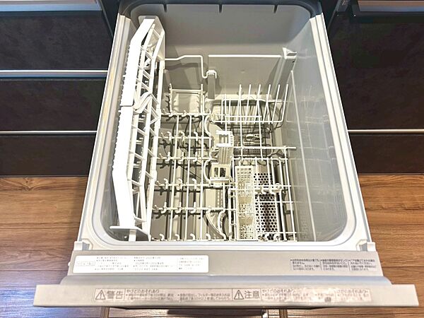 面倒なお片づけは食洗機にお任せ！家事の負担が減って、時間にも気持ちにもゆとりができます。