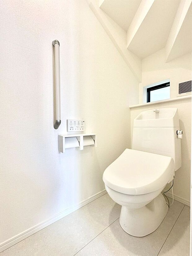 トイレは1階と2階それぞれに配置されていてとても便利です。