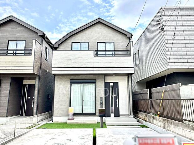 洗練された外観、上質な住空間が広がる室内は永く安心して過ごせる住居です。