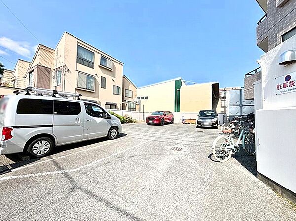 駐車場（空き状況は都度ご確認ください）