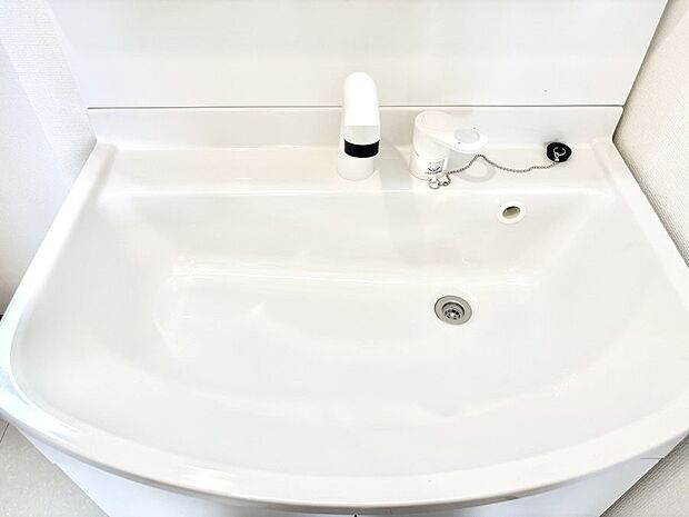 ハンドシャワー付き!使いやすい洗面台。