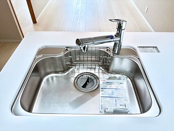 いつでも清潔なおいしいお水を。一つの水栓で水道水と浄水を使い分け。
