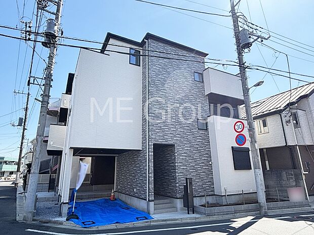 溢れる陽光でご家族の笑顔も輝く