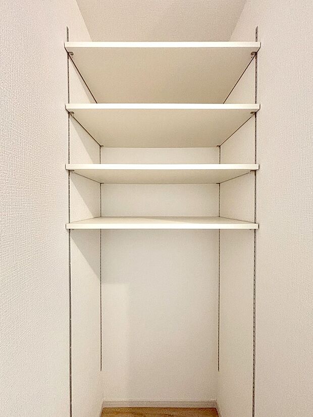 便利なリネン庫で、スッキリした使いやすい洗面室に
