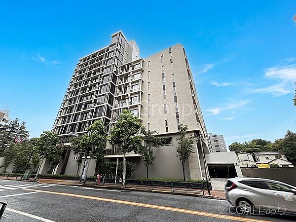 溢れる陽光でご家族の笑顔も輝く