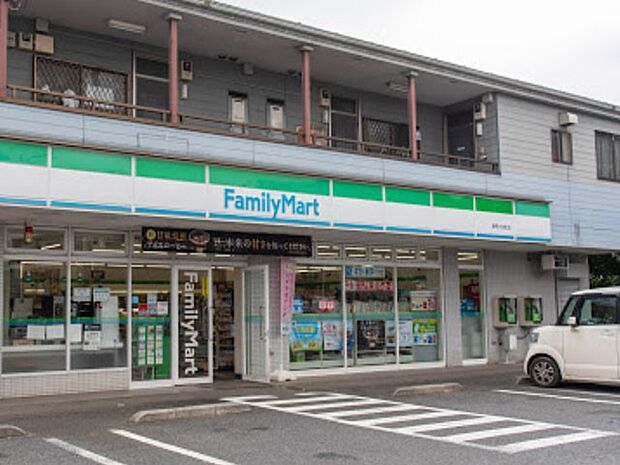 コンビニ 400m ファミリーマート 練馬大泉町店