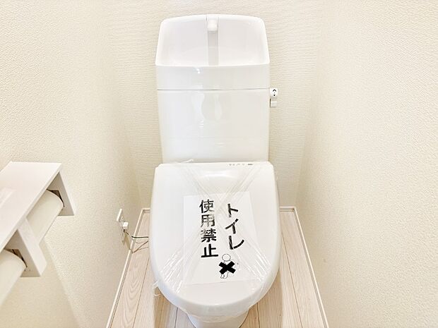 白を基調とした清潔感のある落ち着ける空間