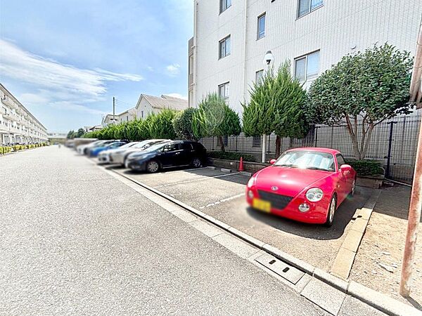 敷地内駐車場（空き状況は都度ご確認ください）