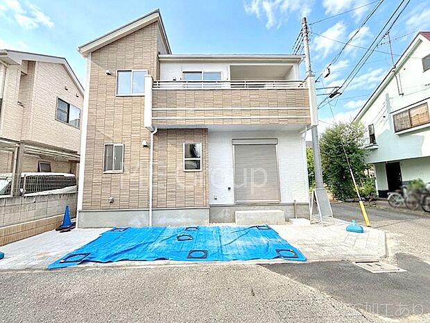 洗練された外観、上質な住空間が広がる室内は永く安心して過ごせる住居です。