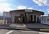 周辺：駅 800m 山田駅